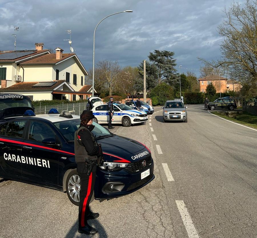 Ferrara, controlli interforze nelle frazioni e in periferia
