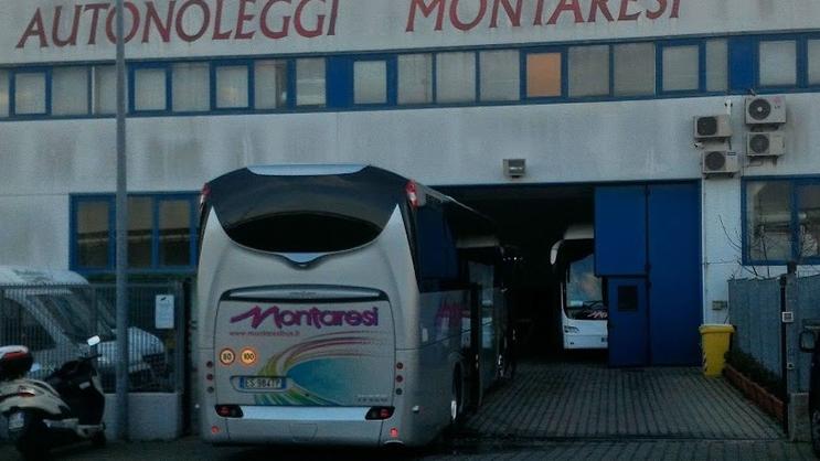 La sede della storica azienda di autonoleggio che forniva qualsiasi mezzo il cliente richiedesse