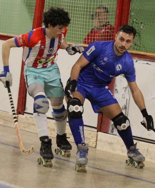 Il giocatore azzurro Davide Banini impegnato in un’azione durante il match di Monza (foto Hrc Monza)