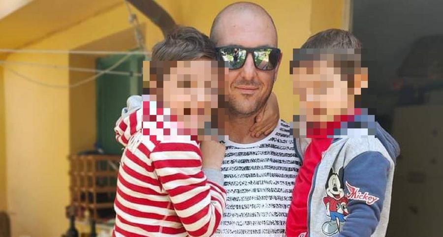 
	Francesco Volpi insieme a due dei tre figli


