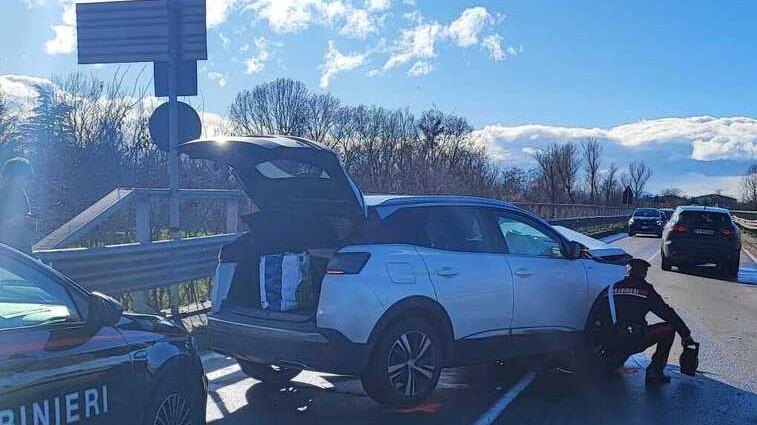 Incidente stradale a Ponte Enza, padre e figlia portati in ospedale
