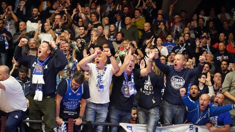 L'esultanza dei tifosi PL (foto Silvi)