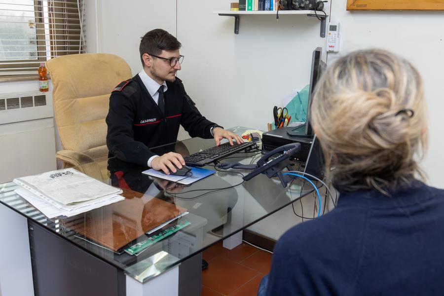 Argenta, le dicono che la figlia sta morendo e lei si sente male. Ma era una truffa