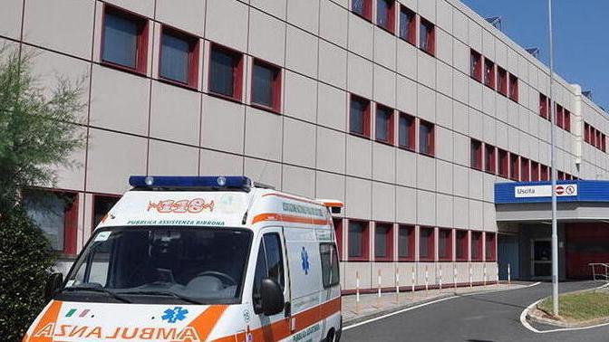 Cecina, sette mesi di attesa per un intervento alla cataratta: «Tempi esagerati»