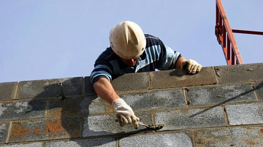 Bonus edilizi, truffa a Grosseto da 5,7 milioni: blitz della guardia di finanza