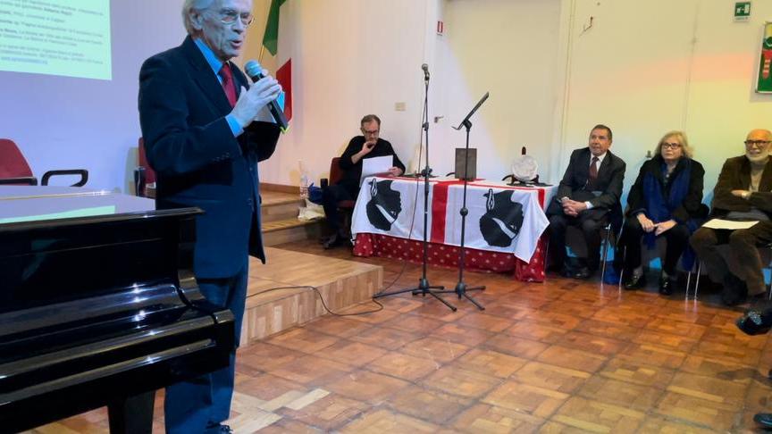 Emozioni e applausi alla serata del Gremio dei sardi di Roma per ricordare il grande scultore nuorese Francesco Ciusa
