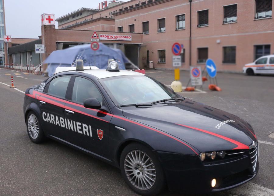 Cerca di provocare un incendio al pronto soccorso, denunciato