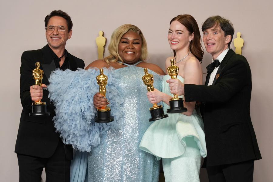 Agli Oscar il trionfo di Oppenheimer, Italia a mani vuote