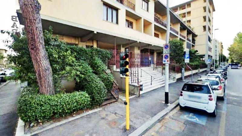 Una foto dell’ingresso della futura Casa di comunità che affaccia su viale Volta, nel cuore del Quartiere 2