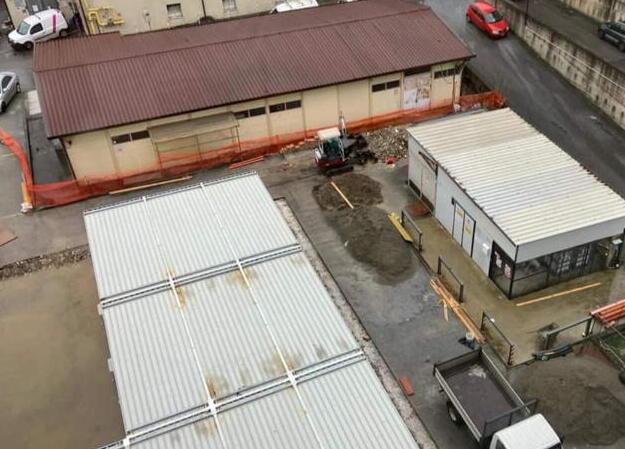 Un’immagine dei container (foto fornita da Massimiliano Manuel)