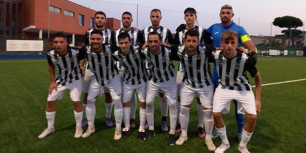 La formazione del Viareggio. Le zebre hanno adesso quattro punti di vantaggio sul Pietrasanta e sei sulla Pontremolese