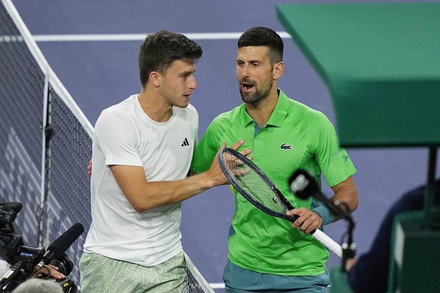 Impresa di Luca Nardi a Indian Wells: batte il numero uno al mondo Novak Djokovic e vola agli ottavi