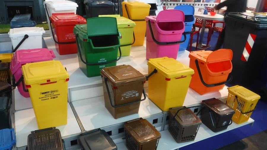 Sassari, in consegna nelle borgate le buste per la raccolta differenziata