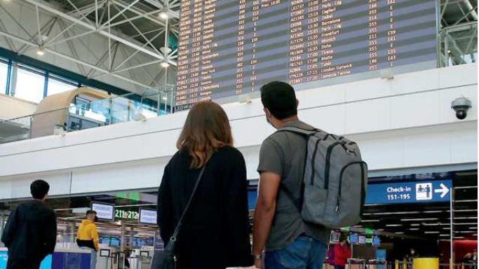 Pasqua, vacanze “proibite” in aereo:  prezzi dei biglietti oltre i 300 euro