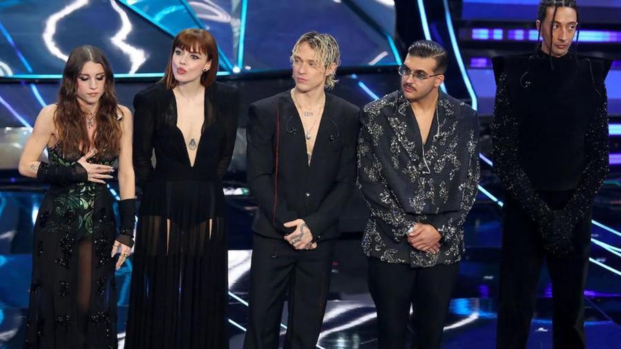 I finalisti di Sanremo 2024: da sinistra Angelina Mango, Annalisa, Irama, Geolier e Ghali