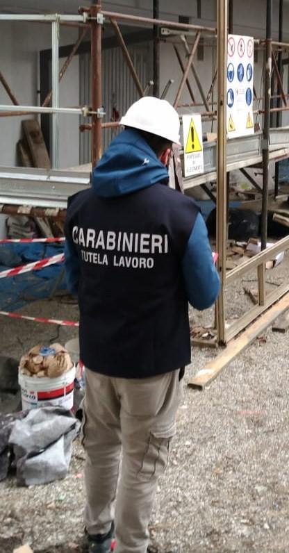 Controlli sui cantieri: sette ditte non in regola, tre sospese
