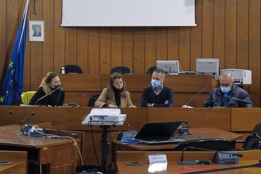 
	La funzionaria del Comune Maria Rimedia Chergia, seconda da sinistra nella foto

