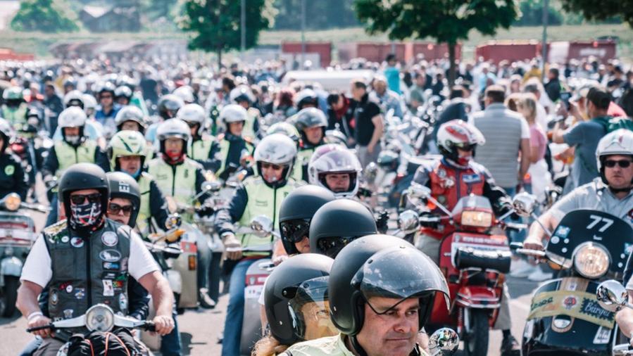 Raduno mondiale Vespa a Pontedera, attese 20mila persone: il programma, gli eventi, i numeri e il “villaggio” in città