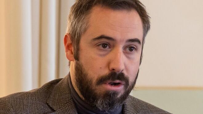 Portomaggiore, torna in azione e col bastone spacca le panchine