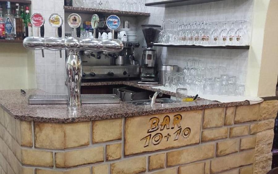 
	La pizzeria "10+10" di piazza della Repubblica (foto d'archivio)

