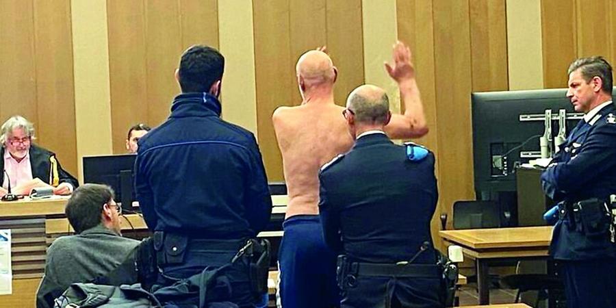 Reggio Emilia, dopo lo sfratto dà di matto e danneggia la casa