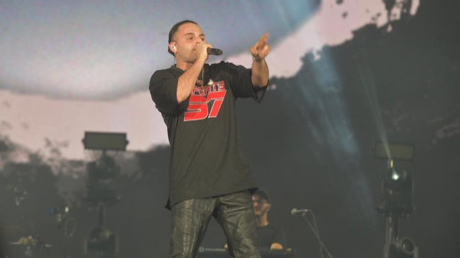Il rapper Ernia lo scorso agosto al Red Valley di Olbia