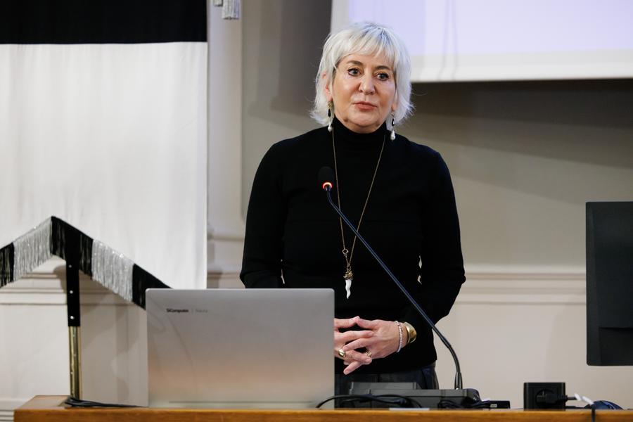 Sanità, a Ferrara liste bloccate. Calamai promette: le riapriremo