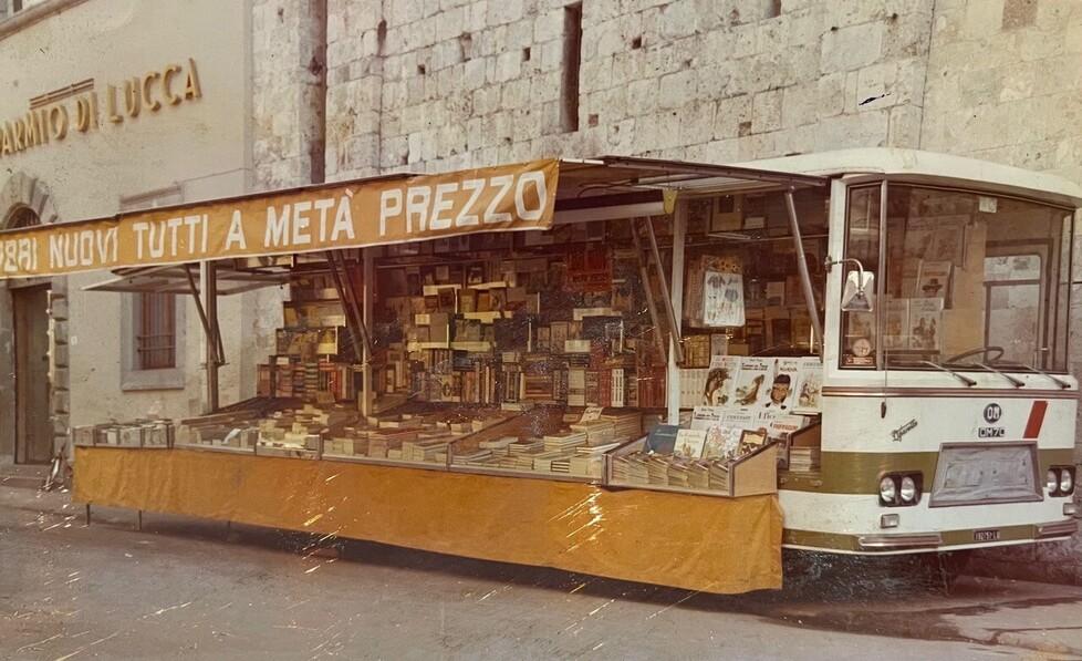 Il vecchio furgone mobile con cui è iniziata l’avventura della “Diffusione del libro”