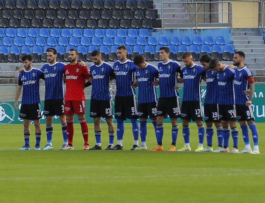 La formazione schierata dal Pisa nella gara di andata contro il Como di novembre (foto Muzzi)