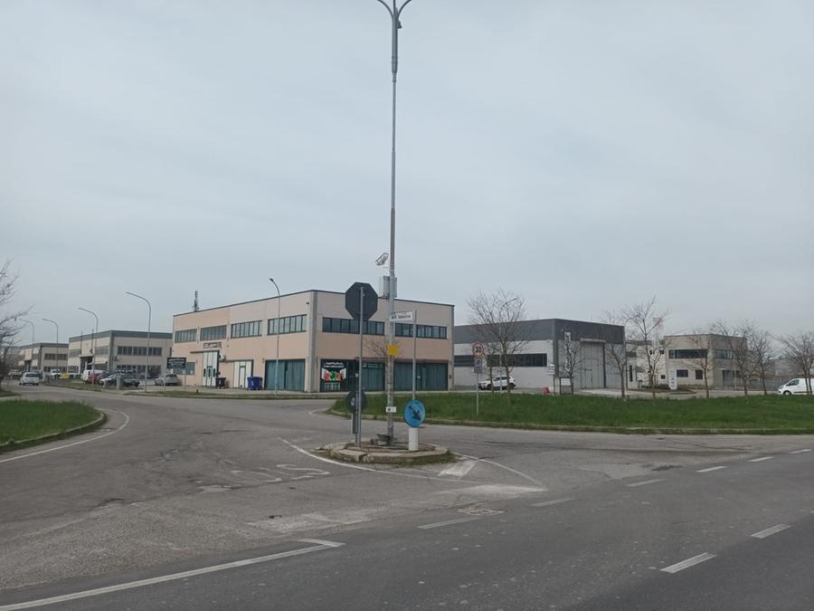 Casumaro, telecamera di sorveglianza nell’area commerciale e artigianale