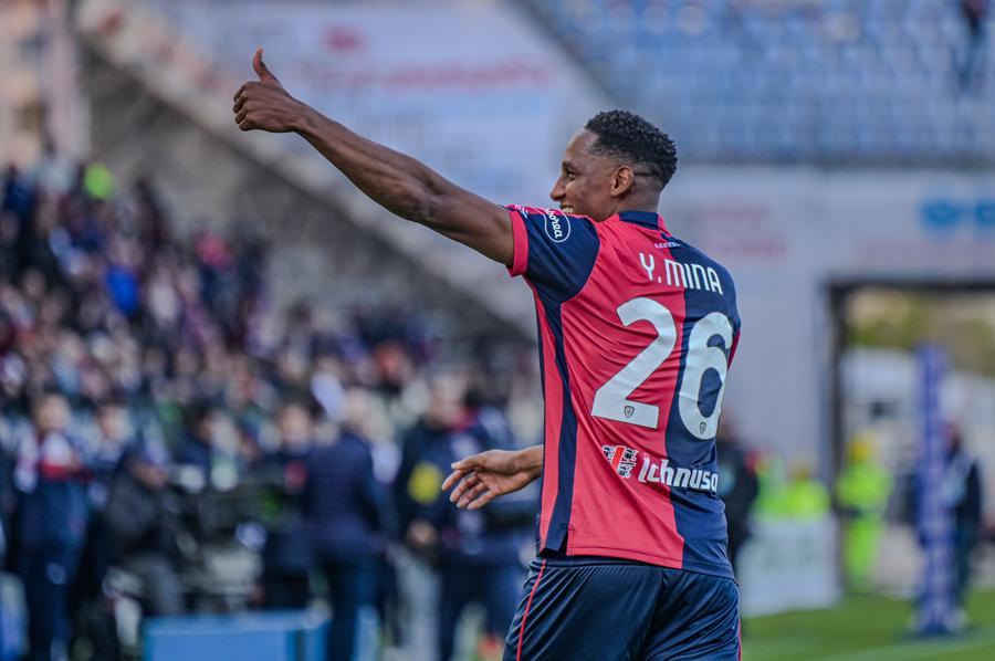 
	<strong>Yerry Mina </strong>difensore del Cagliari

