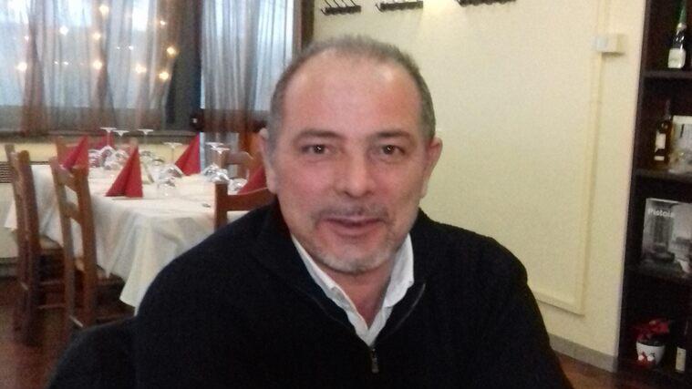 Morto a 53 anni Luca Scartabelli, artista del marmo dall’eterno sorriso