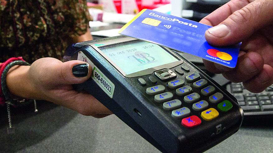 Commercio col segno meno in Sardegna, due chiusure al giorno: i più colpiti gli alimentari