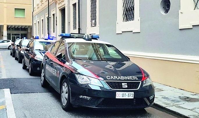 «Picchiò e tentò di strangolare la ex»: condannato un livornese di 45 anni