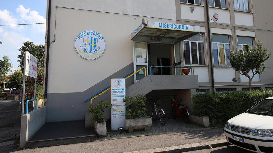 L’ingresso della sede della Misericordia di via Cairoli in zona sud