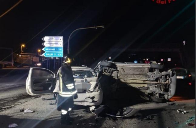 Ubriaco, piomba con la sua auto su 3 vetture ferme al semaforo sulla 554 e scappa: nei guai un 26enne di Quartucciu