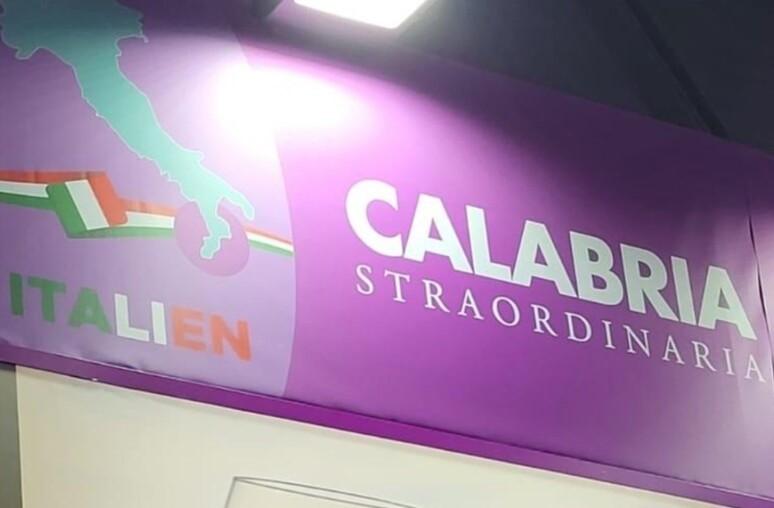 Nello stand della Calabria alla fiera del turismo di Vienna mancano la Sardegna e la Sicilia