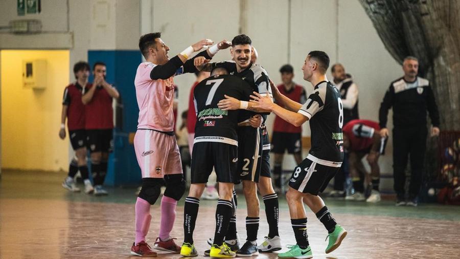 
	L'esultanza dei giocatori del Futsal Pontedera (Foto pagina Fb Futsal Pontedera)

