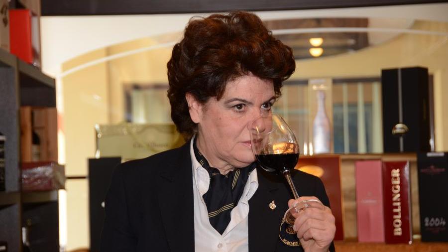 Attilia Medda, l’ex professoressa che studia i vini con il “sommelier dell’anno” in bacheca