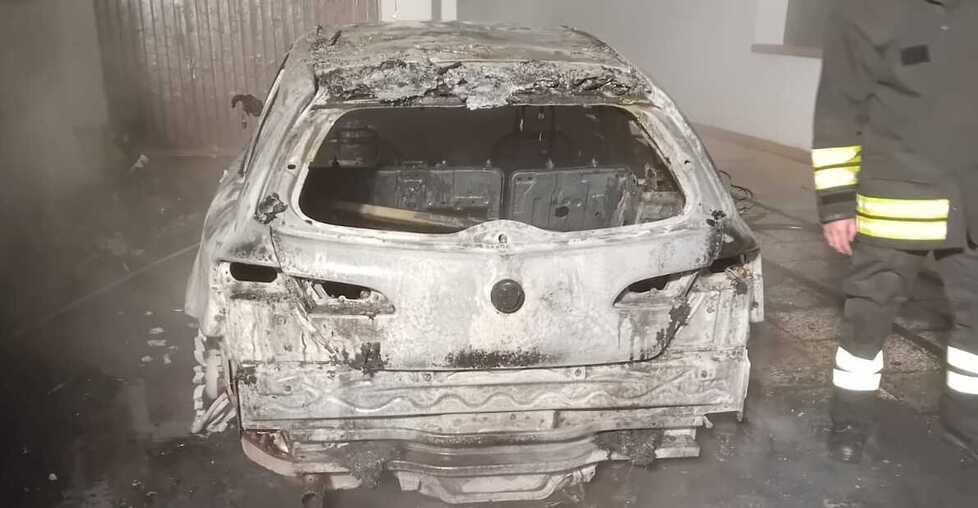 Migliaro, si stringe il cerchio attorno al piromane