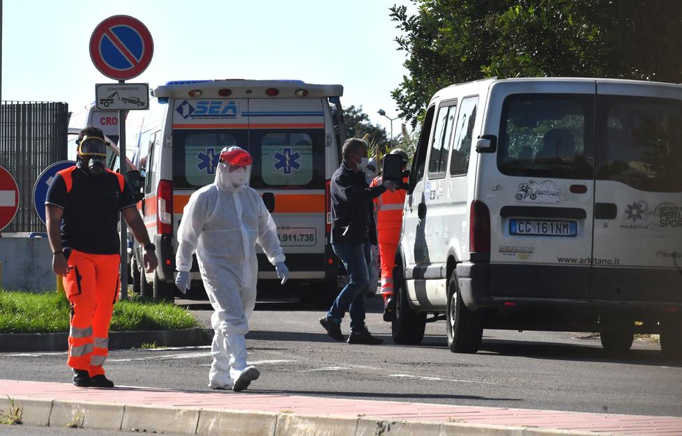 Covid, i tre lunghi anni segnati dalla paura: in Sardegna 3mila morti