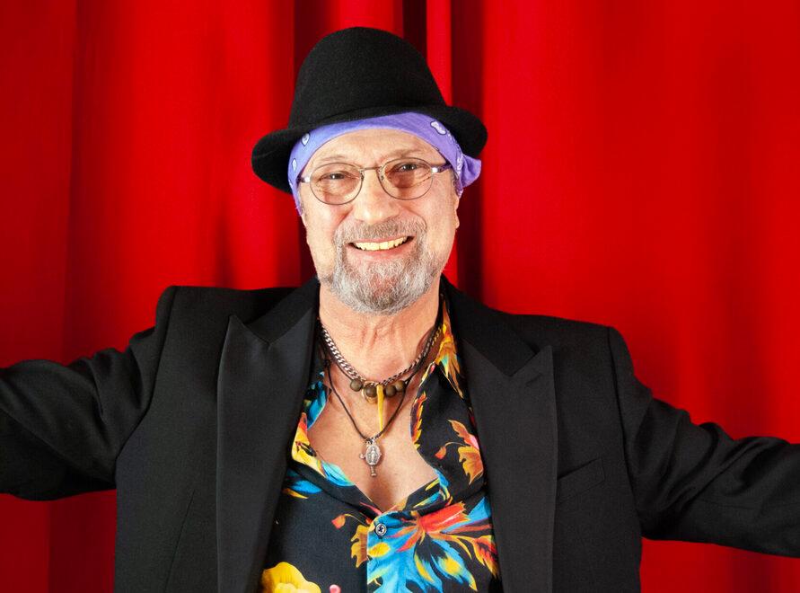 I 40 anni di Un sabato italiano, Sergio Caputo sbarca a Cagliari 