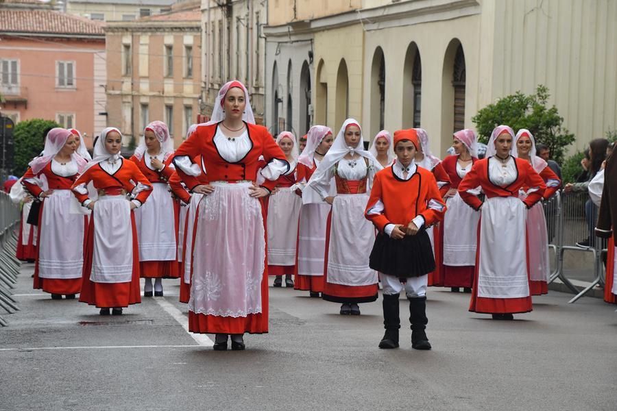 Sassari Sfilata abiti tradizionali Cavalcata Sarda