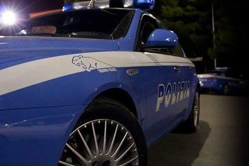 Firenze, pestato e accoltellato alla fermata del bus: vittima un ragazzo di 22 anni