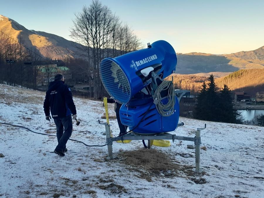 Non nevica più. Legambiente: «Riconvertiamoci da bianco a verde»