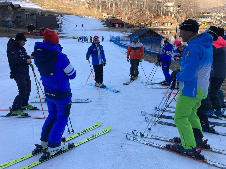 Il sindaco di Ventasso: «Non capisco questa persecuzione contro chi ama lo sci»