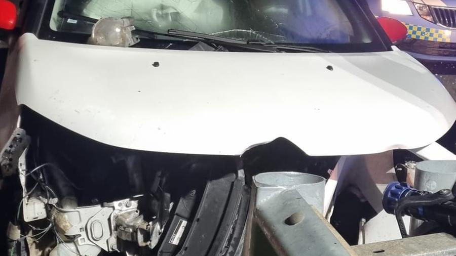 Porto Torres, si schianta contro il guard-rail: grave una persona
