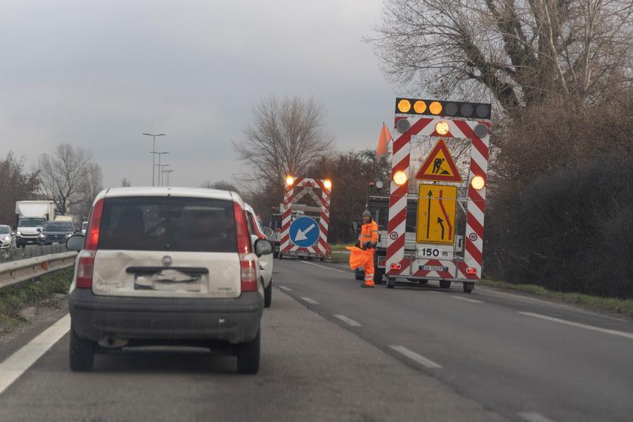 Tangenziale di Modena, Anas riasfalta anche gli svincoli: lavori di notte da domani fino al 5 aprile