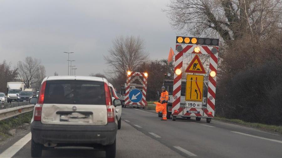 Tangenziale di Modena, Anas riasfalta anche gli svincoli: lavori di notte da domani fino al 5 aprile