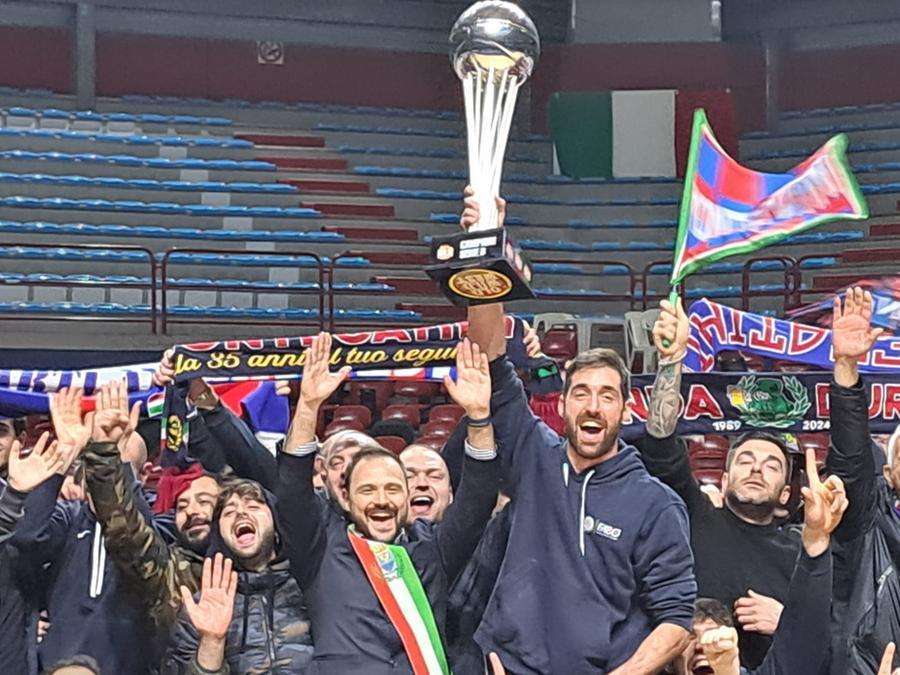 Herons festeggiati al Palaterme dopo la vittoria in Coppa Italia